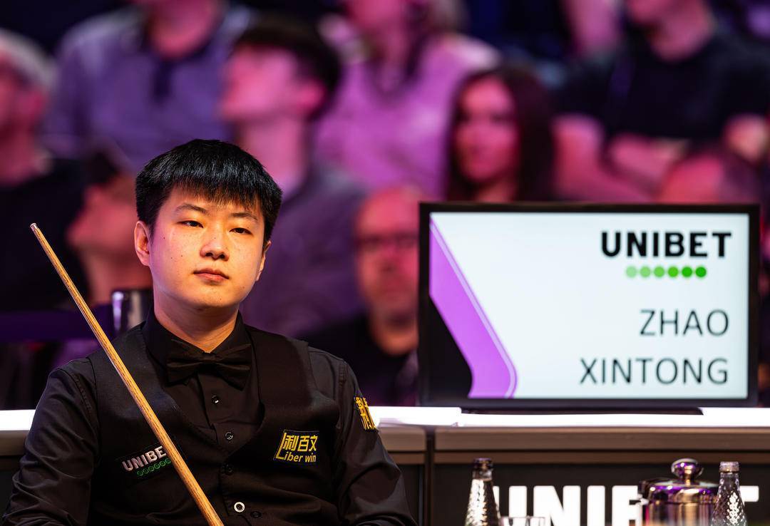 皇冠信用网代理_斯诺克英国公开赛｜遇强则强皇冠信用网代理！赵心童横扫前世锦赛冠军