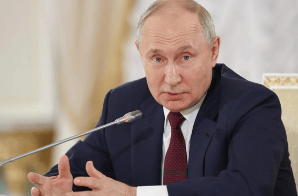 皇冠信用網代理如何申请_俄乌谈判有望了？北约32国开始行动皇冠信用網代理如何申请，俄罗斯内部矛盾爆发，普京“亲密盟友”突然辞职！