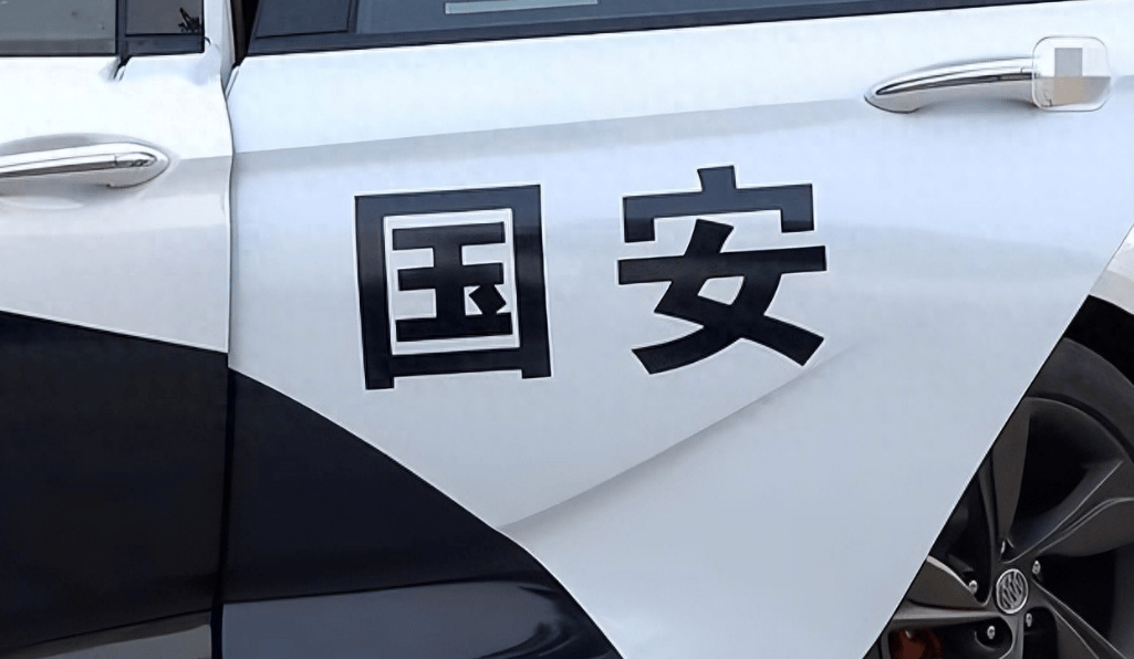 皇冠信用网代理注册_中方对高市早苗称呼变了皇冠信用网代理注册，解放军喊话“乖乖举手投降”，数小时内可封锁台海？