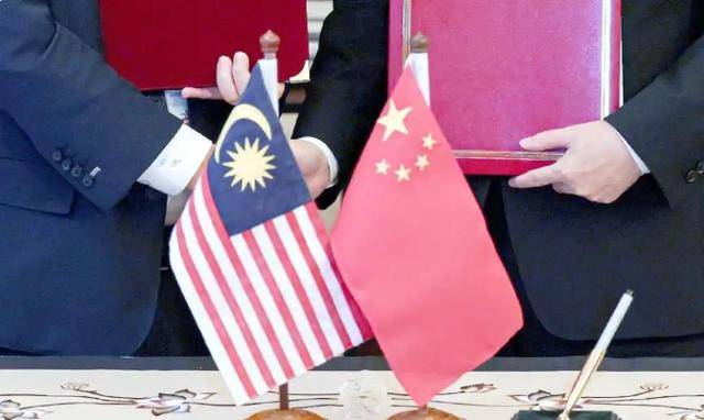 皇冠信用网站_与美国签协议皇冠信用网站，犯了众怒！中方严正关切，马来西亚急赴华澄清