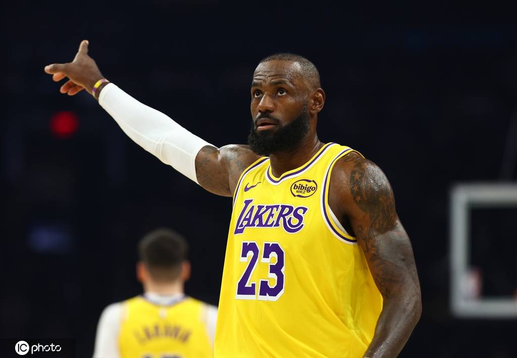 皇冠信用网平台出租_圣诞大战前瞻：詹杜对话再成焦点 库里直面魔鬼定律