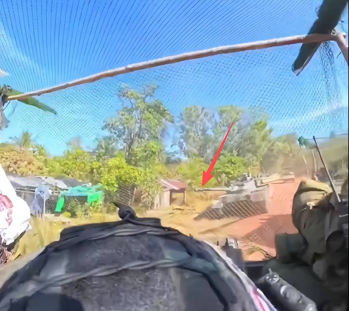 皇冠信用网登0123出租_神仙打架了！泰国VT-4坦克与柬军40火对轰皇冠信用网登0123出租，结局让所有人意想不到