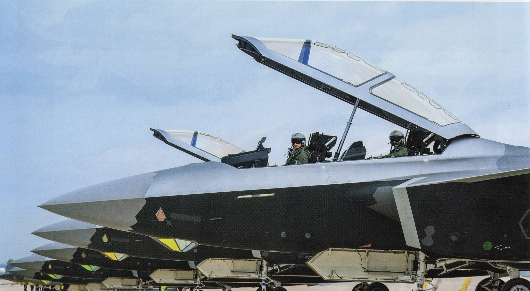 皇冠信用代理注册
_3架歼36皇冠信用代理注册
,10架歼-20A,076舰三机,鹰击20亮剑,美军摆烂不加班了